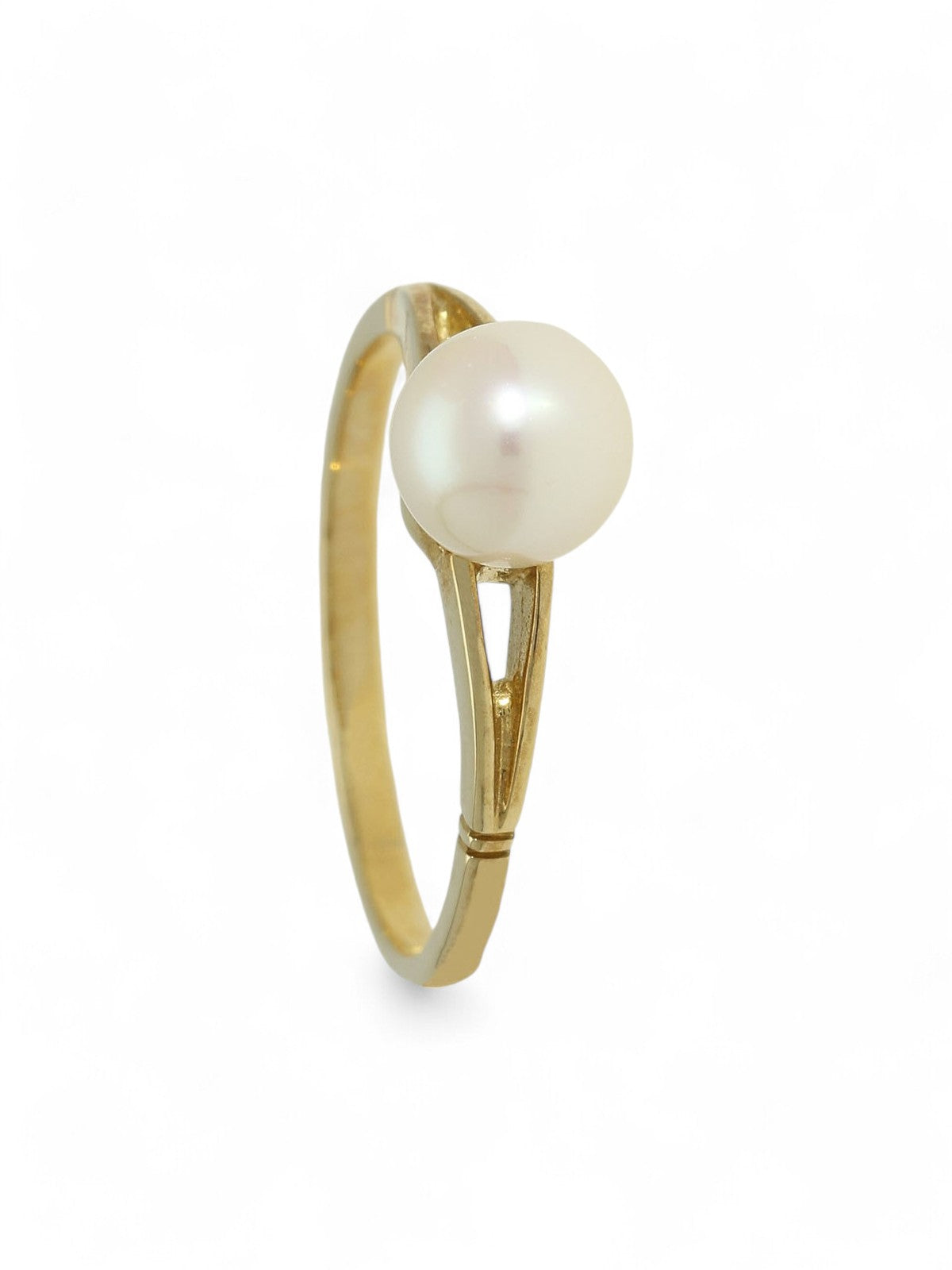 White Cultured Pearl Ring in 9ct Yellow Gold