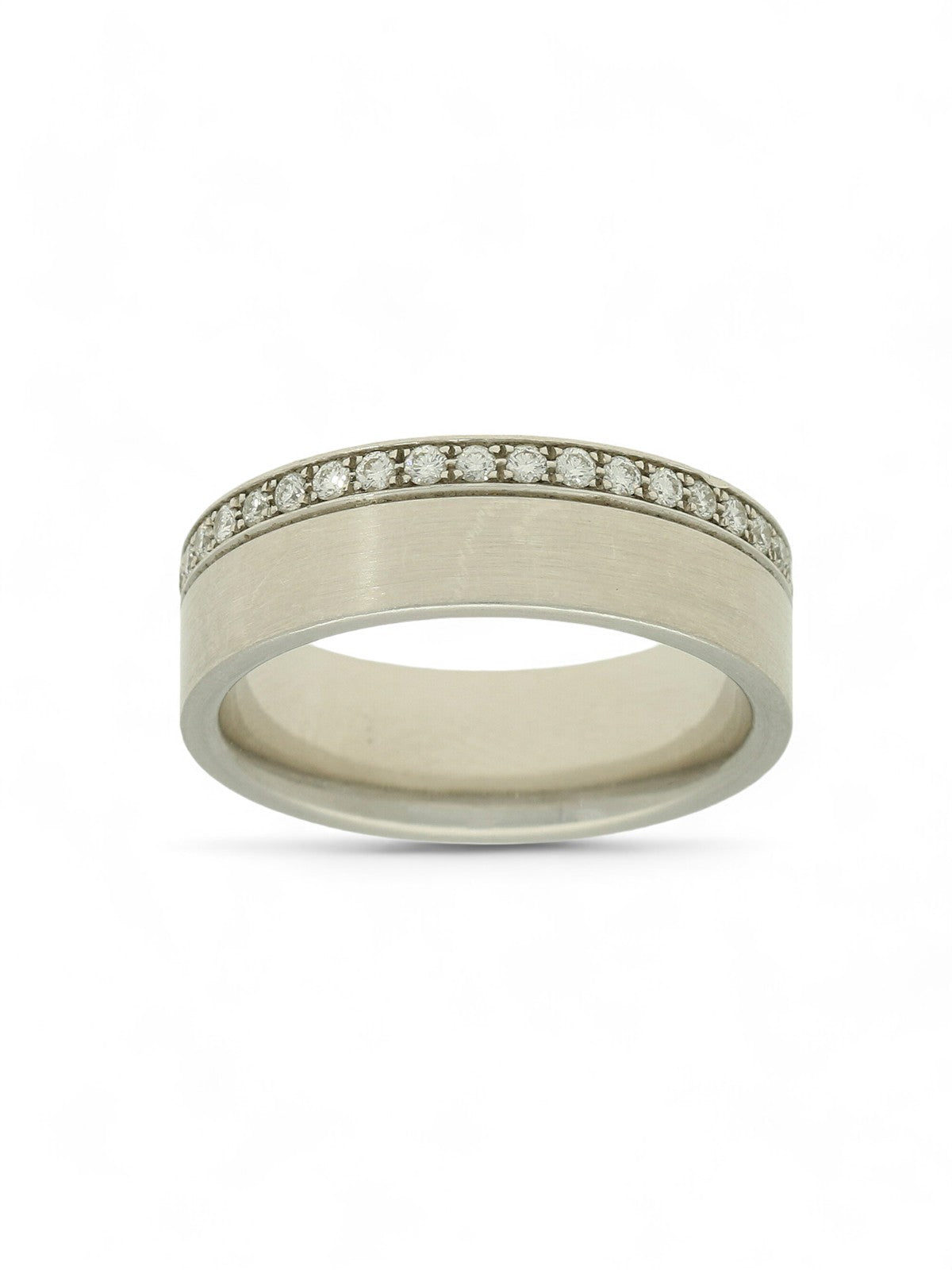 Pre Owned Diamond Set Wedding Ring in Platinum