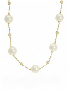 Pearl and Diamond 0.92ct Necklace in 18ct Yellow Gold