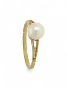 White Cultured Pearl Ring in 9ct Yellow Gold