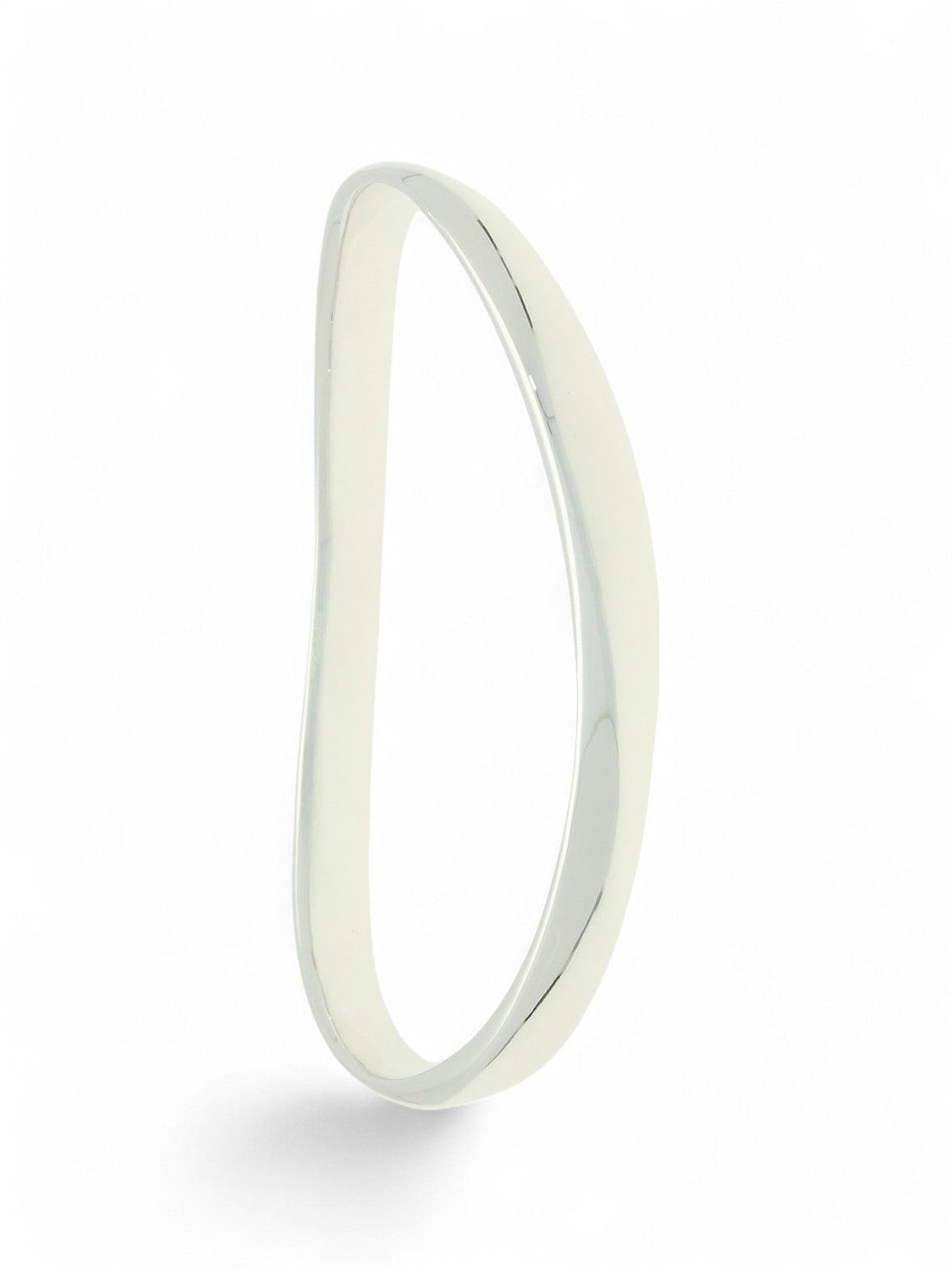 Polished Wavy Oval Bangle in Silver