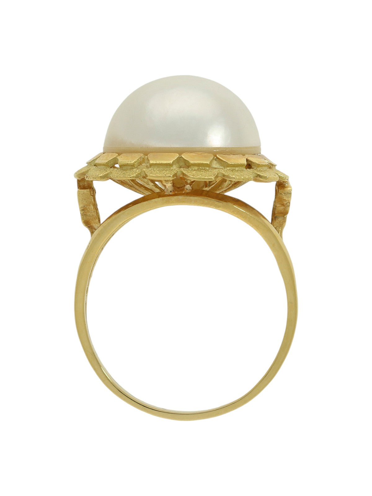 Pre Owned Mabe Pearl Dress Ring in Yellow Gold