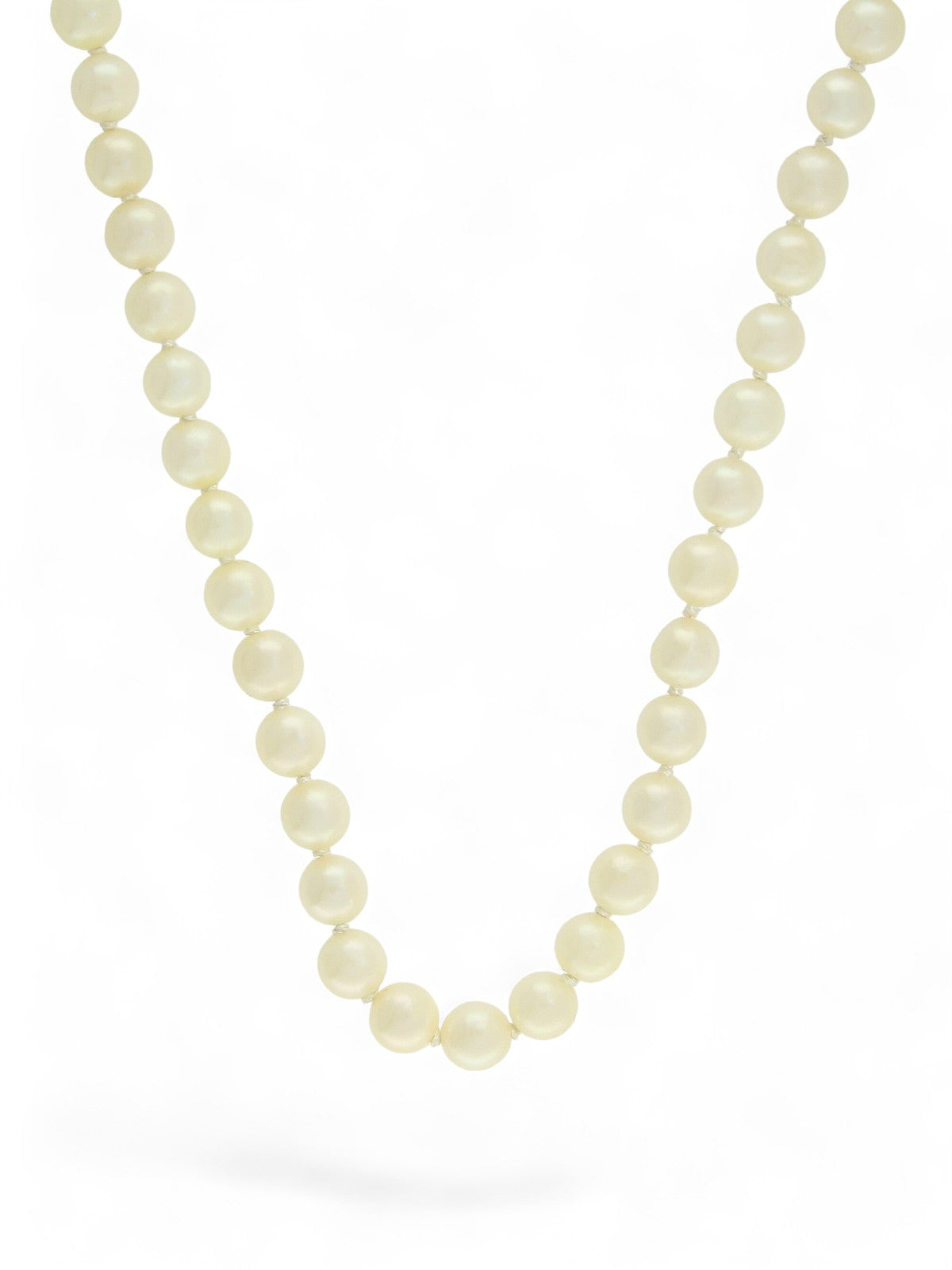 Pre Owned Uniformed Pearl Single Row Necklace with 9ct Yellow Gold Clasp