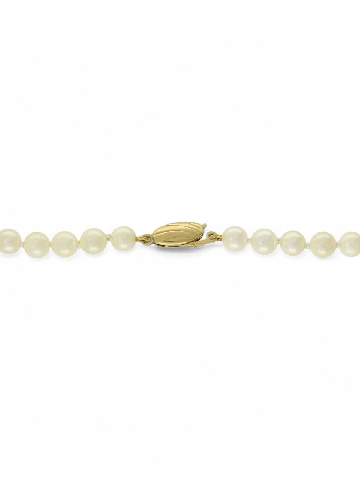 Pre Owned Uniformed Pearl Single Row Necklace with 9ct Yellow Gold Clasp