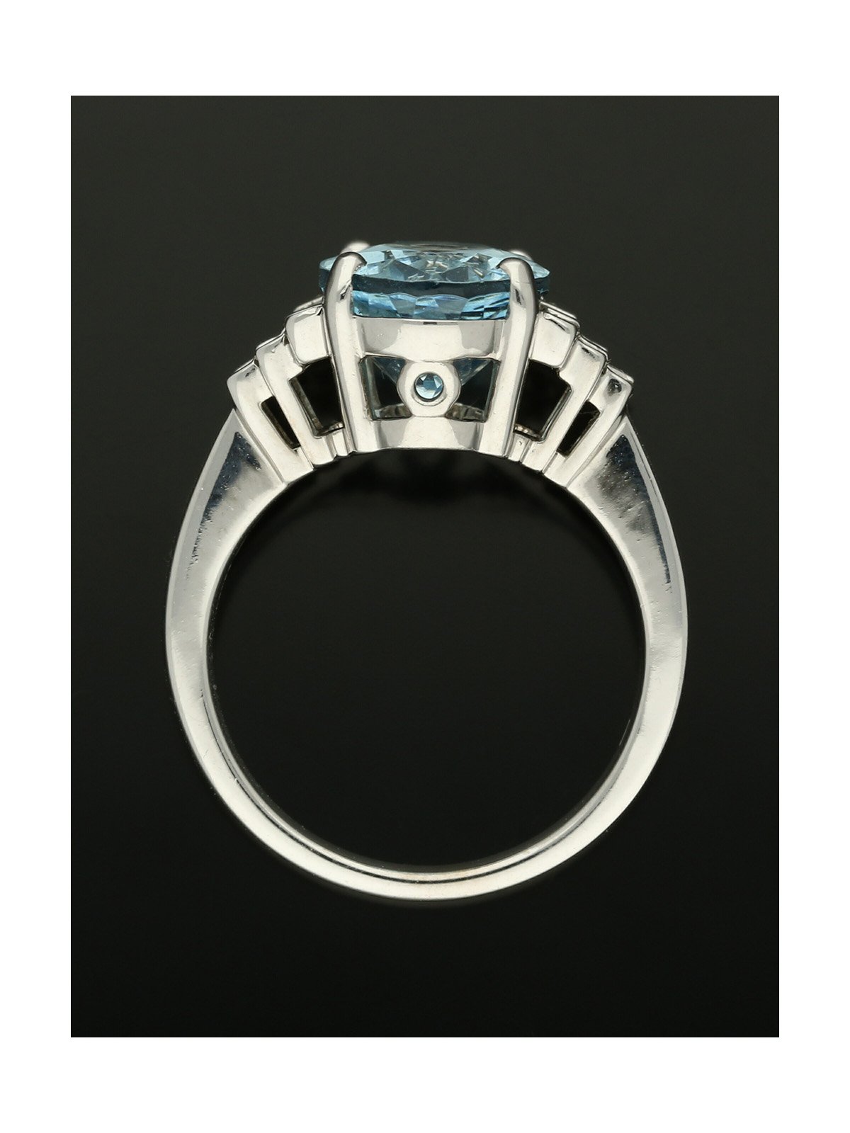 Aquamarine and Diamond Ring in 18ct White Gold
