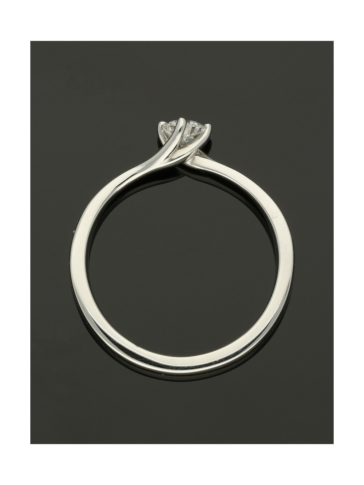 Diamond Solitaire Engagement Ring 0.25ct Round Brilliant Cut in Platinum