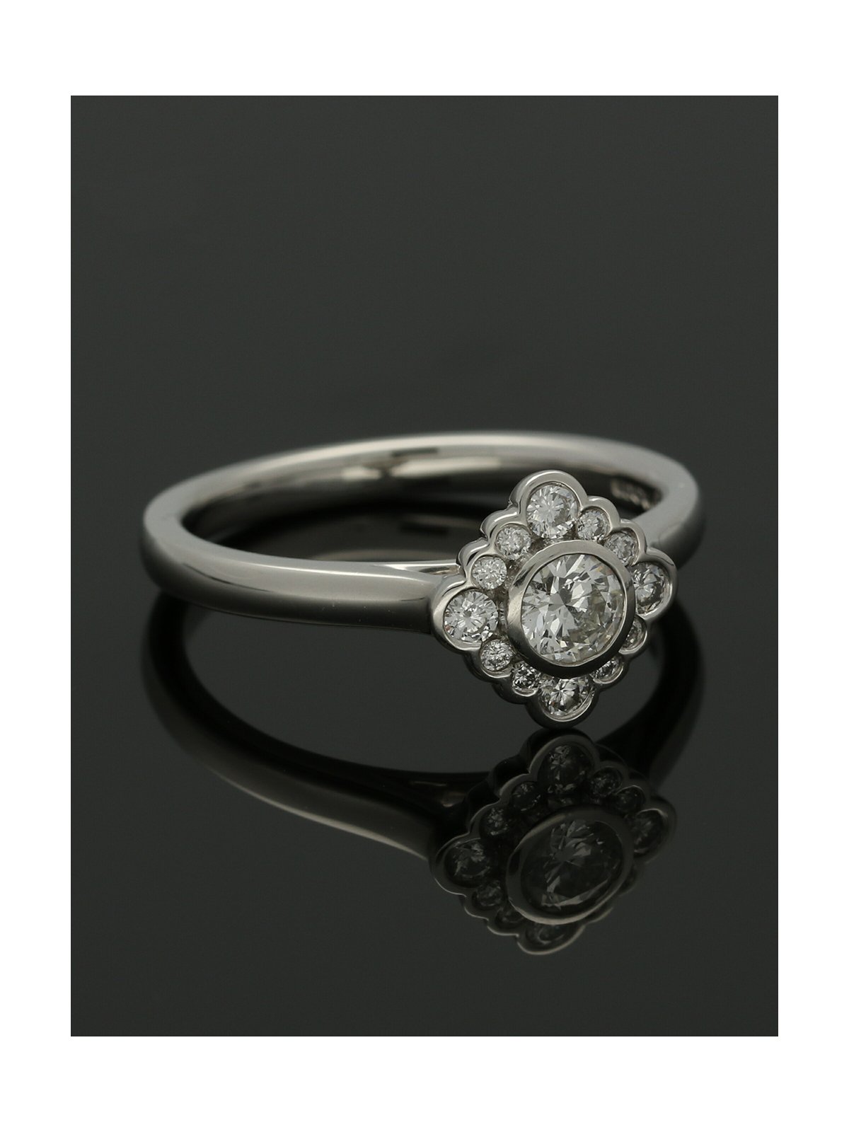 Diamond Cluster Ring 0.43ct Round Brilliant Cut in Platinum