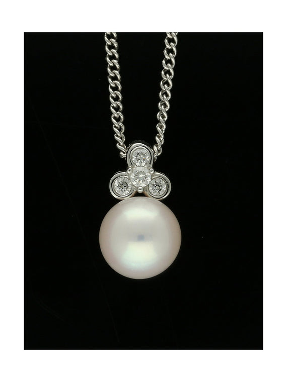 White Freshwater Pearl and diamond Pendant Necklace in 18ct White Gold