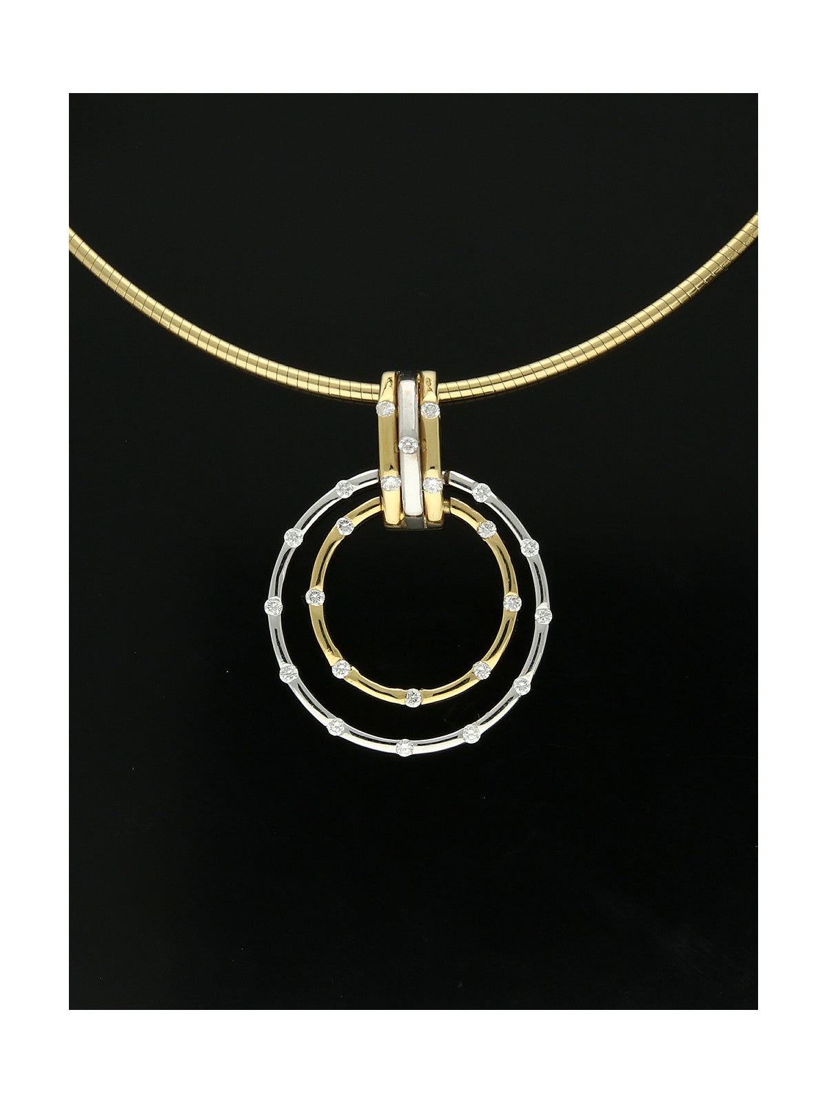 Pre Owned Diamond Circle Pendant Necklace in 18ct Yellow & White Gold