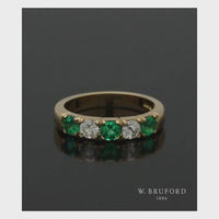 Emerald & Diamond Five Stone Ring Round Brilliant Cut in 18ct Yellow Gold